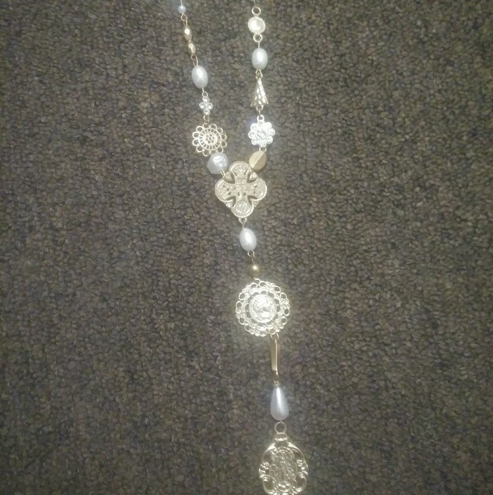 ❄Medallion & Pearl Necklace❄